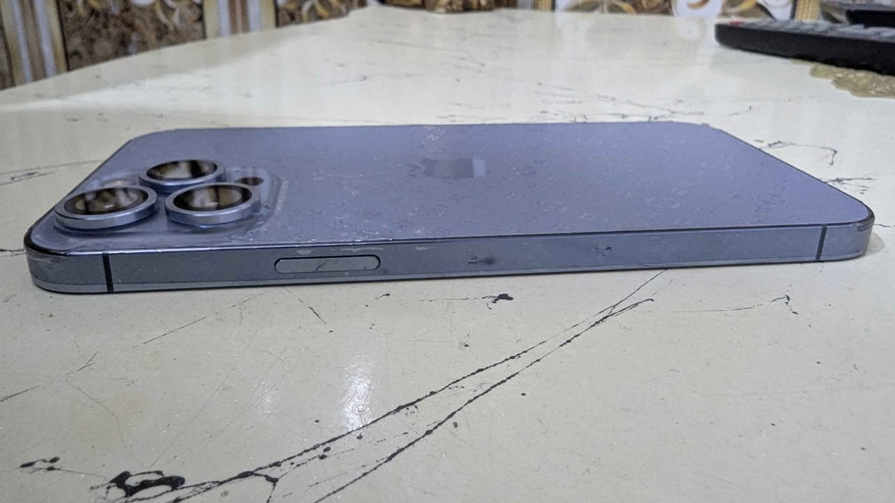 ايفون 13 برو ماكس
 ذاكرة 256
كله بلاد
فطر بالضهر فقط 
لون بحري 
شرق اوسط
سعر ٧٢٥
مكان بغداد الدورة
*********** بغداد, العراق
