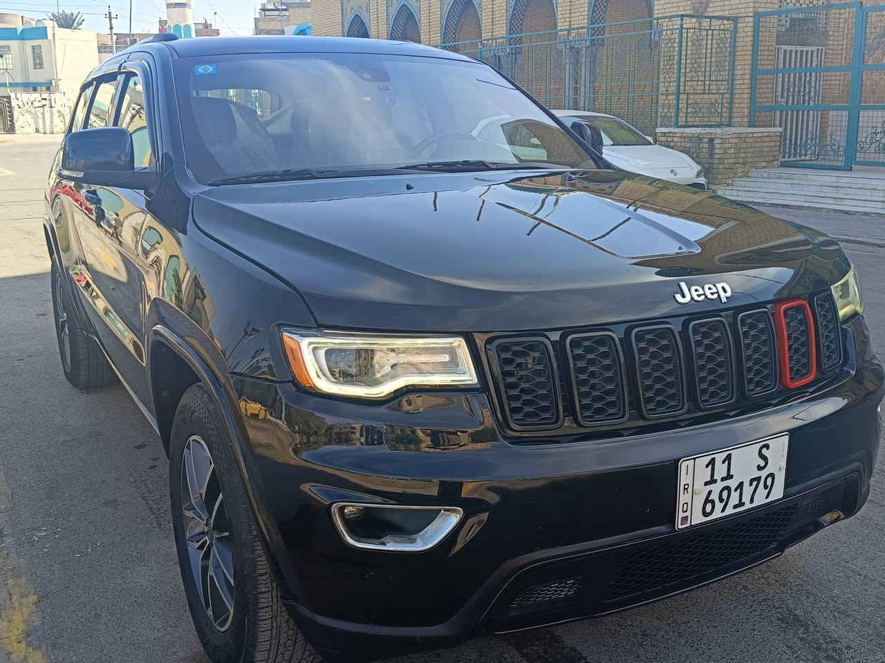 ***********
جيب 2019 كراند شيروكي لمتدد
***********
السعر السعر السعر 195
السيارة باسمي تحويل ثاني يوم 
مكاني بغداد
فول مواصفات 
الموديل :2019
المحرك : V6.  3.6L . 
العداد : 54 m
 المواصفات :قيادة ذاتية عند المنعطفات. تحذير النقطة عمياء ⚠ .نظام تحذير عند تجاوز السرعة المحددة. . تعديل وضعيات مقود السائق كهربائيا.  مرايا تعتيم ذاتي.  المرايا الجانبية قابلة للطي . نظام الصوت من ماكنتوش مع 19 سماعة. ويل قياس 18 . سقف بانوراما .   شاشه كبيرة نظام الخرائط (GPS) .عرض خرائط الطريق على لوحة القيادة. المصابيح الأمامية زنون . كشافات الضباب زنون .  دخول ذكي.  تشغيل عن بعد .الصندوق الخلفيي كهربائي .داخل جلد طبيعي ذاكرة لحفظ وضعيات الجلوس للسائق. المقاعد الأمامية كهربائية  المقاعد الأمامية تبريد وتدفئة .المقاعد الخلفية تدفئة .. حساسات خلفية  مكيف خلفي  
* تدفئة ستيرن .مانع تصادم خلفي  بلوتوث تلفون . محدد سرعة . نظام التشغيل والاطفاء الاوتوماتيكي . نظام بريك اوتماتيكي صور الحادث واتس اب 
*
