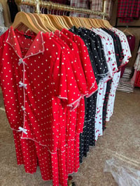 مقاسات XXL-5XL • بضاعة متنوعة • عدة مخازن