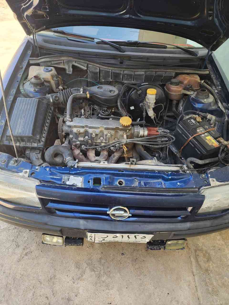 لاستره نضيفه وحلوه حجم 16موديل 92مال قاصرين سياره حلو مال بيت السعر 31وبيها مجال باقي المعلومات اتصال ***********بي واتساب
