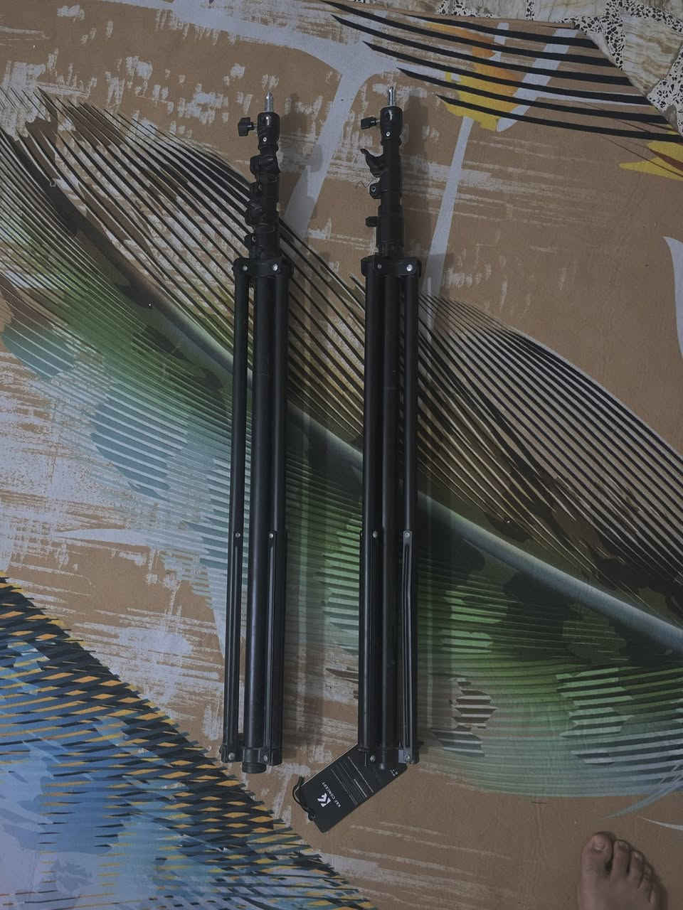 اضائة خاطفه  Sk 400 iik   كودكس 
عدد 2
خاطفه و بيها اضائه مستمره للفيديو 

 مستخدمه قليل نضيفه جدا 

وياها ستاند ستيل عدد 2 ارتفاع 4 متر 
و سوفتات عدد 2 دائري قياس 90 جديد 
تريگر x2 للكانون 

*********** واتساب او خاص 
موجود توصيل 
السعر خاص
