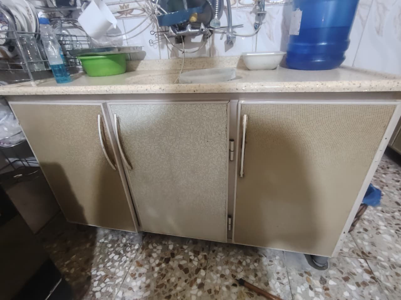 السلام عليكم كاونتر المنيوم 3 امتار و سنك متر و نص مرمر السعر 600 و بيه مجال


**إذا كنت صاحب هذا الإعلان وتريد حذفه لأي سبب، رجاءا أرسل رسالة إلى الدعم الفني**