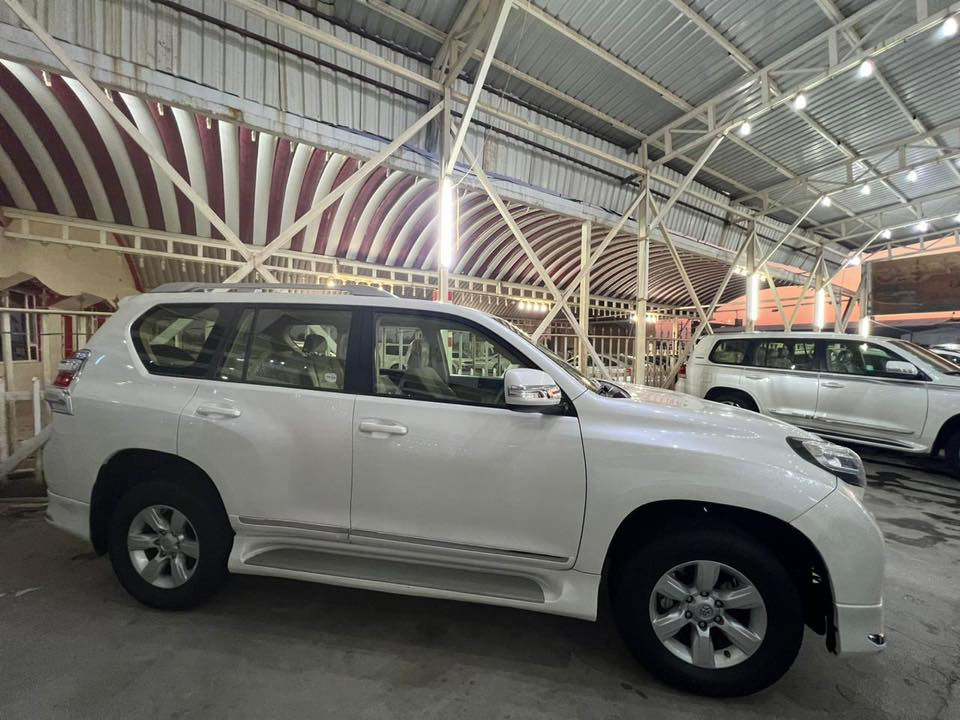 السلام عليكم للبيع تيوتا برادر مودل 2014 مكفولة من الصبغ فقط بارد بسيط دبل كرسي كهرباء ثلاجة 4سلندر 2700 رقم اربيل الجديد مكاني النجف الاشرف (***********) السعر 275 ورقة
