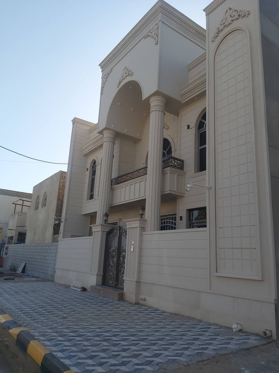 🏗️✨ الرواد للبناء والإعمار ✨🏗️

إذا كنت تبحث عن الجودة والإتقان والخبرة في تنفيذ المشاريع، فإن الرواد للبناء والإعمار يضع بين يديك خبرات هندسية وفنية متخصصة لتنفيذ أعمال البناء وفق أعلى المواصفات والمعايير الحديثة. 👷‍♂️📐

✅ تنفيذ الأبنية السكنية والتجارية 🏡🏢
✅ إنشاء المسابح المفتوحة والمغلقة 🏊‍♂️💧
✅ كوادر هندسية وفنية متخصصة 👨‍🔧👷‍♀️
✅ جودة عالية ودقة في التنفيذ 🏆
✅ تصاميم عصرية وتشطيبات متميزة ✨

نحرص على تحويل أفكاركم إلى مشاريع متكاملة تجمع بين الجودة والجمال والمتانة، لأن ثقتكم هي أساس نجاحنا. 🤝🌟

📍 العنوان: واسط – الكوت

📞 للاستفسار والتواصل:
📱 ***********
📱 ***********

🏗️ الرواد للبناء والإعمار
🌟 *نبني الحاضر… ونصنع مستقبل

