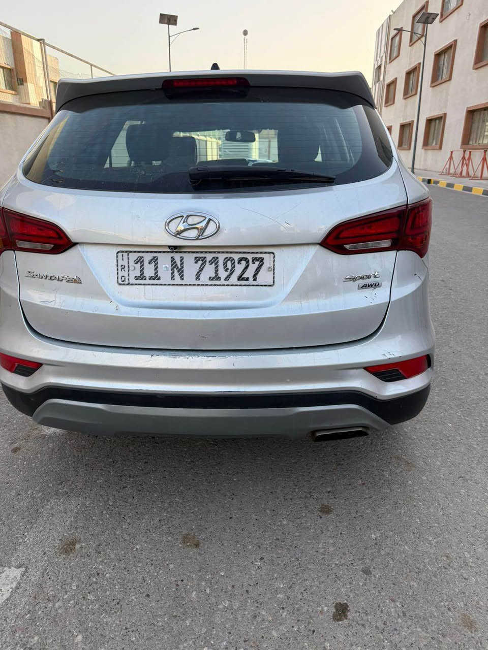 سلام عليكم هونداي توسان 
موديل 2018
واريد امريكي 
مبدل بيه جاملغ وبنيد 
صدره امامي والخلفي نضيف
*********** بغداد, العراق
