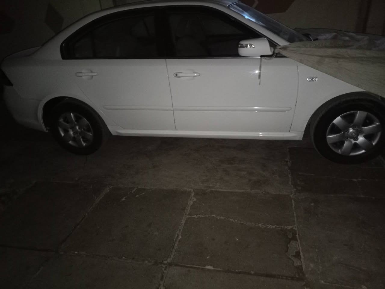 السلام عليكم اوبتما للبيع 2010 خليجي سيارة حلوة رقم شمالي تريد وكلة تريد تحويل داخل سيارة نضيف تبريد ثلج مكلف بنشر رقم الهاتف ***********
