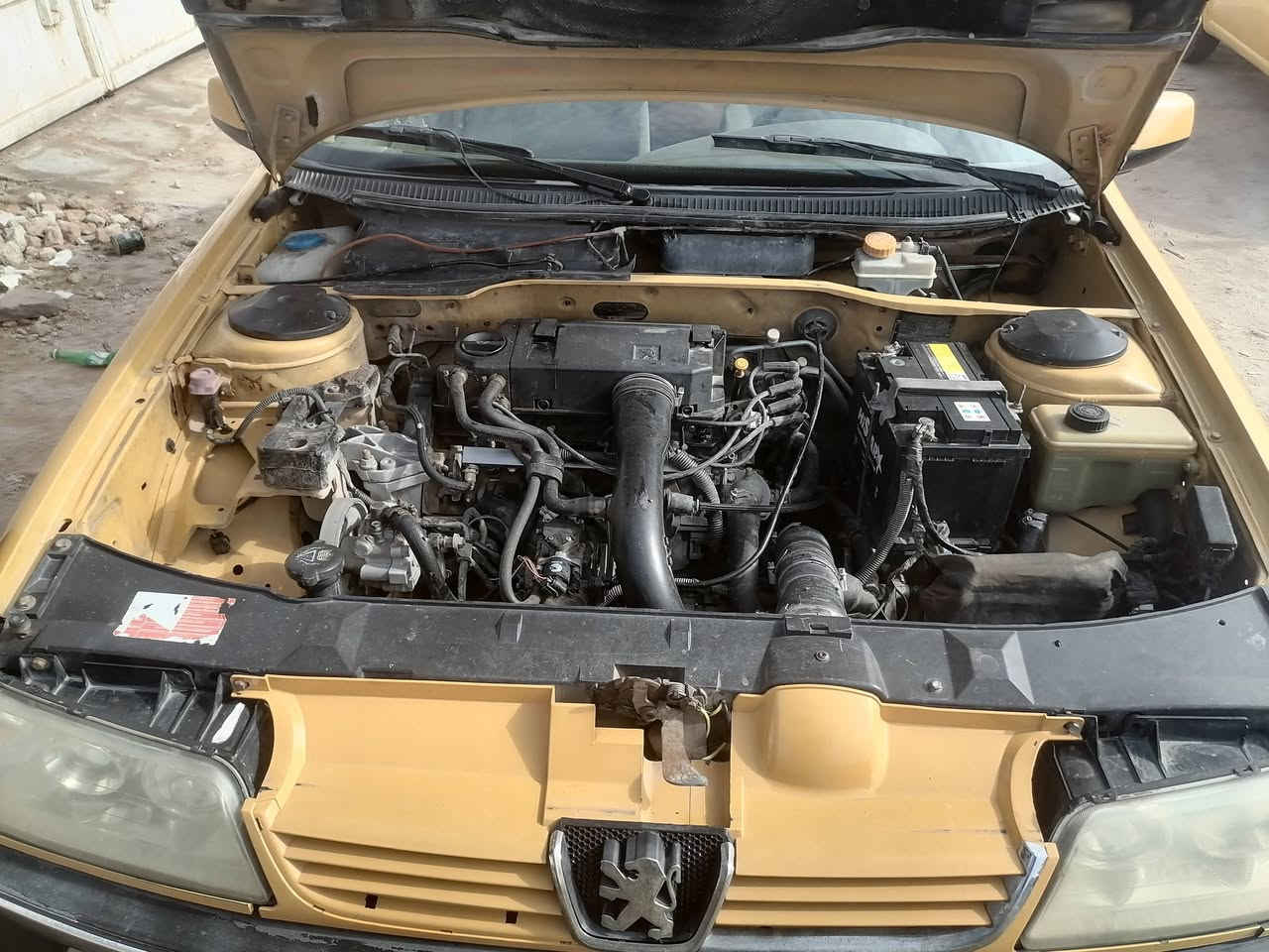 سلام عليكم   405البيع سياره كفاله
عامه سياره خير من الله  بديته تنقيص  تبريد تدفه سياره مال جناي  سنويه الحد2030 
 مكان سياره ذي قار مركز وراعي سياره هم  بذي قار 
السعر 37 بيه مجال. ***********
