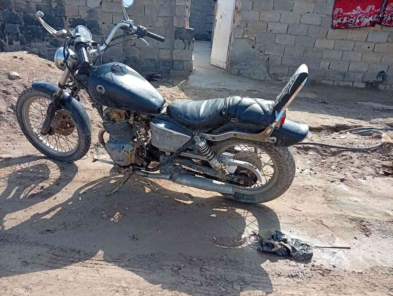 سلام عليكم دراجه هارلي ربع كلك مكفوله من السرقه كهربائيات شغاله 
سعر 300وبيه مجال اتصال عل رقم ***********
