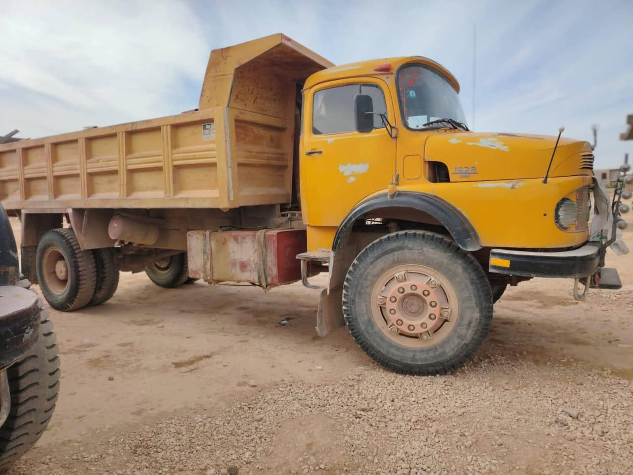 سلام عليكم اقجم البيع موديل 82 تحويل مباشر محرك وكير. اكسل كفاله قماره بلاديه شاصي مايلر ومطول ***********
