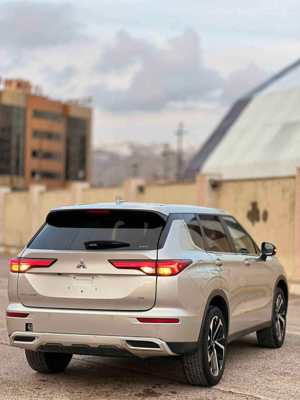 ئوتلاندر 2024 SE  AWD فول مواصفات بس بدون فتحه
ضرر. جملخ و باب حافه بنيد بدون دواخل
ارباكات طاك راجع سيسته م بيلادي
رقم شاصي موجود بلا منشوره
***********اتصل و واتساب
سعر 170 مجال بسيط
ماشي 19 الف
محرك 4 سلندر حجم 2.5 مرغوب
فورويل AWD
7 راكب
5 كاميرات
مواصفات 
بصمه
تشغيل ان بعد
بابين بصمه
بريك بصمه
وايرليس
كوشنات جلد
كوشن هيتر
كوشن كارابايي
سندوق شفت 
شاشه
كاميره
حساس
رادار
قودي اشاره
لايدليد
لايد زينو
ويل كب كروم
تحكمات ستيرن
حجر كزوز بلادي
بعد هواي مواصفات
*********** اتصل و واتساب اكر, نينوى
