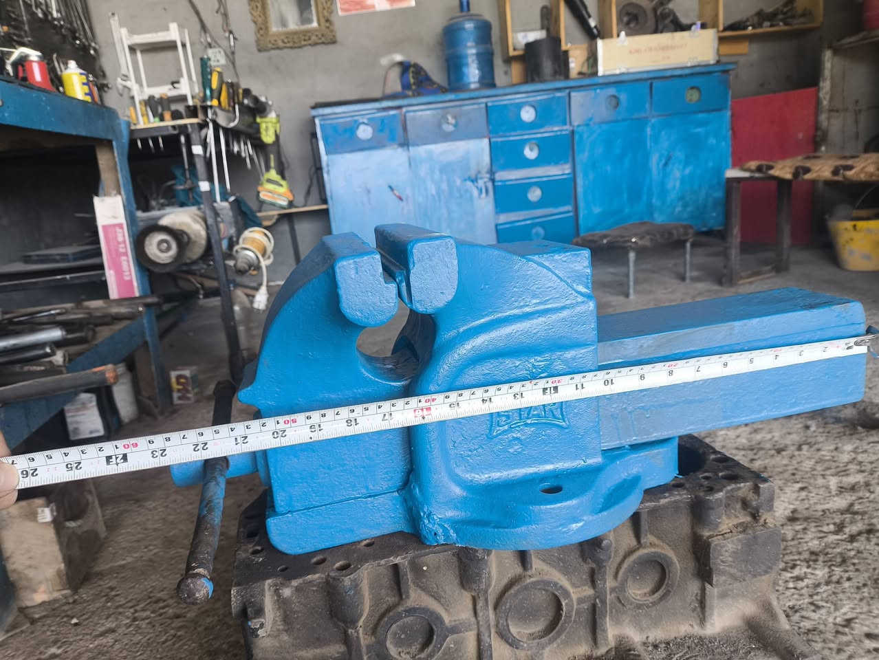 ممكنه حجم كبير للبيع الشراي يخابرني ***********
