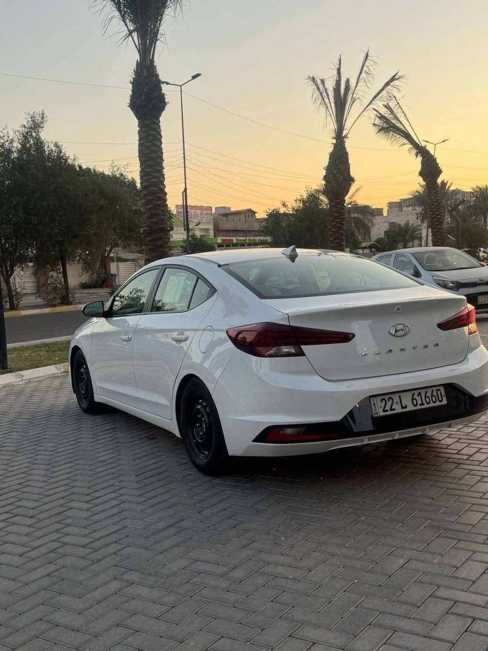 سلام عليكم مرخصة الادمن المحترم النترا وارد أمريكي موديل ٢٠١٩ بيها بس بنيد مبدل بدون أي داخل وباقي سياره مكفول ليبل واحد 
كير مكينه خير من الله 
تدفئه تبريد مكفول 
صدر جديد 
تخم تاير جديد 
مكينه ٢٠٠٠ دوش
السعر ١١٥ وبيها مجال كلش قليل عنواني اربيل موصل
***********
