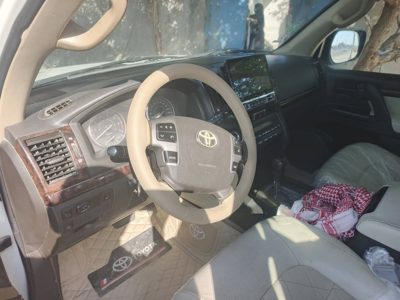 لاندكروز ٩ سياره كفاله عده بارد قليل البصره     ***********
