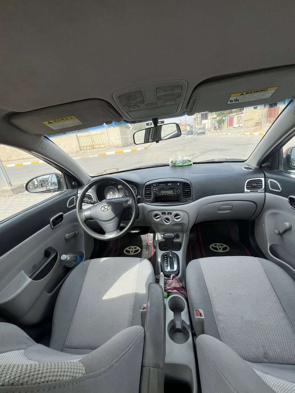 السلام عليكم 

اكسنت 2009 رقم بغداد باسمي ماشيه 123KM
محرك وكير كفاله 
تخم تاير جديد 
صدر جديد كهربائيات  كفاله منضومه تبريد وتدفئه جديده سياره كلش جديده وبلاديه وارد امريكي كلين كلها ليبل واحد بيه رشات صبغ ابيع صبغ حزام 
مكان سياره واسط الصويره سعر السياره 83$وبيها مجال حق الجيه 
للستفسار ***********
