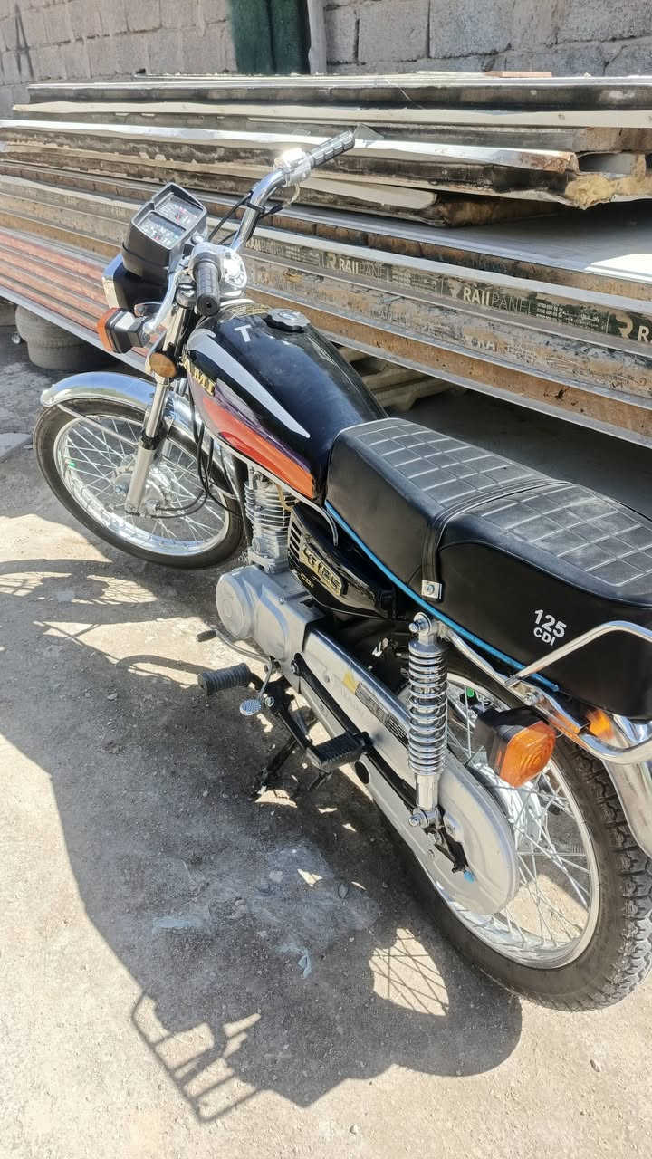 السلام عليكم ربع كير موديل ١٩ تعمير كله ٢٣ غراض كله اصلي بس مكينه متياز البيع دراجه برغي ما نقص سعر خاص وهاذا رقمي ***********
