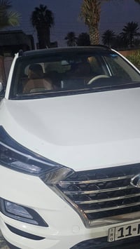 للبيع توسان  2020 خليجي فول مواصفات ماشية 80 حقيقي  ضررها 3 قطع مبدل ب...