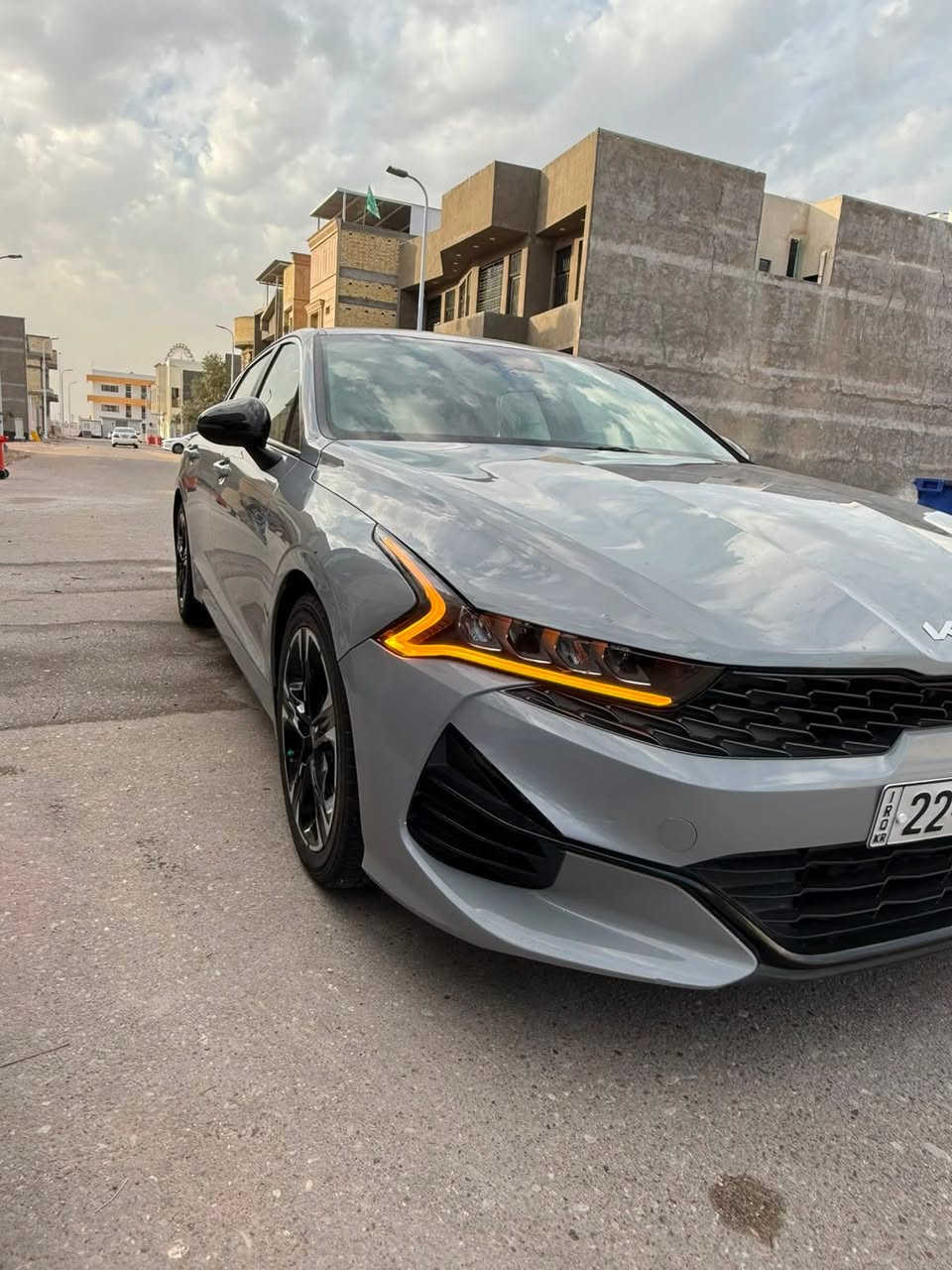 السلام عليكم
K5
فول ماعده بنرامه 
السياره ماشيه86الف
رادارات امامي وخلفي 
كشنات حضن 
المكينه 1600تيربو 
المديل 22 
كفاله البدي من دكت الجاكوج فقط البنيد حادثه السياره اليبل واحد
السياره حداديه بلاديه جاهزه ربع ماذب عليه 
العنوان البصره حي القضات 
السعر 190$
الرقم الهاتف:***********
