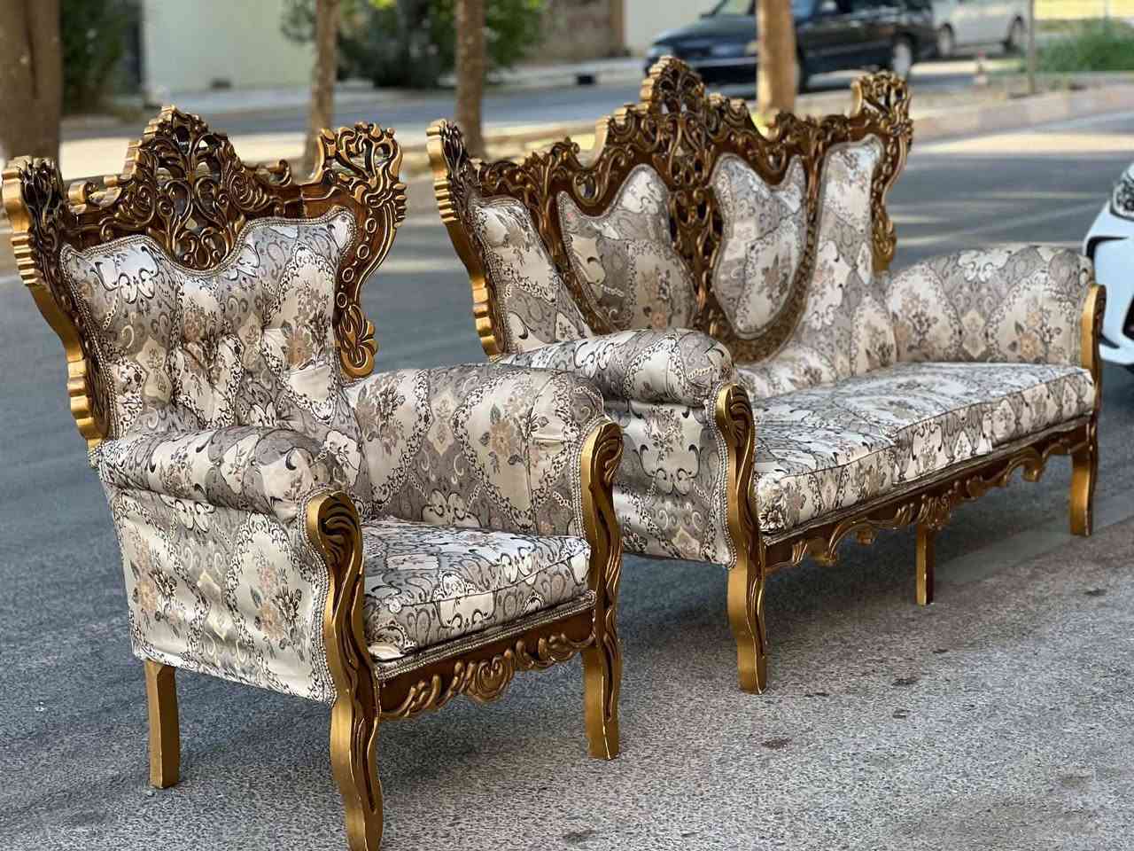 ماشااللە ماشااللە بە لە لۆکی ماوە تۆ
کلاسیک 10نە فە ری زۆرشازو ناوازەییە
نرخی زۆر کونجاوە
ژ.م***********
شوین . کە لار

