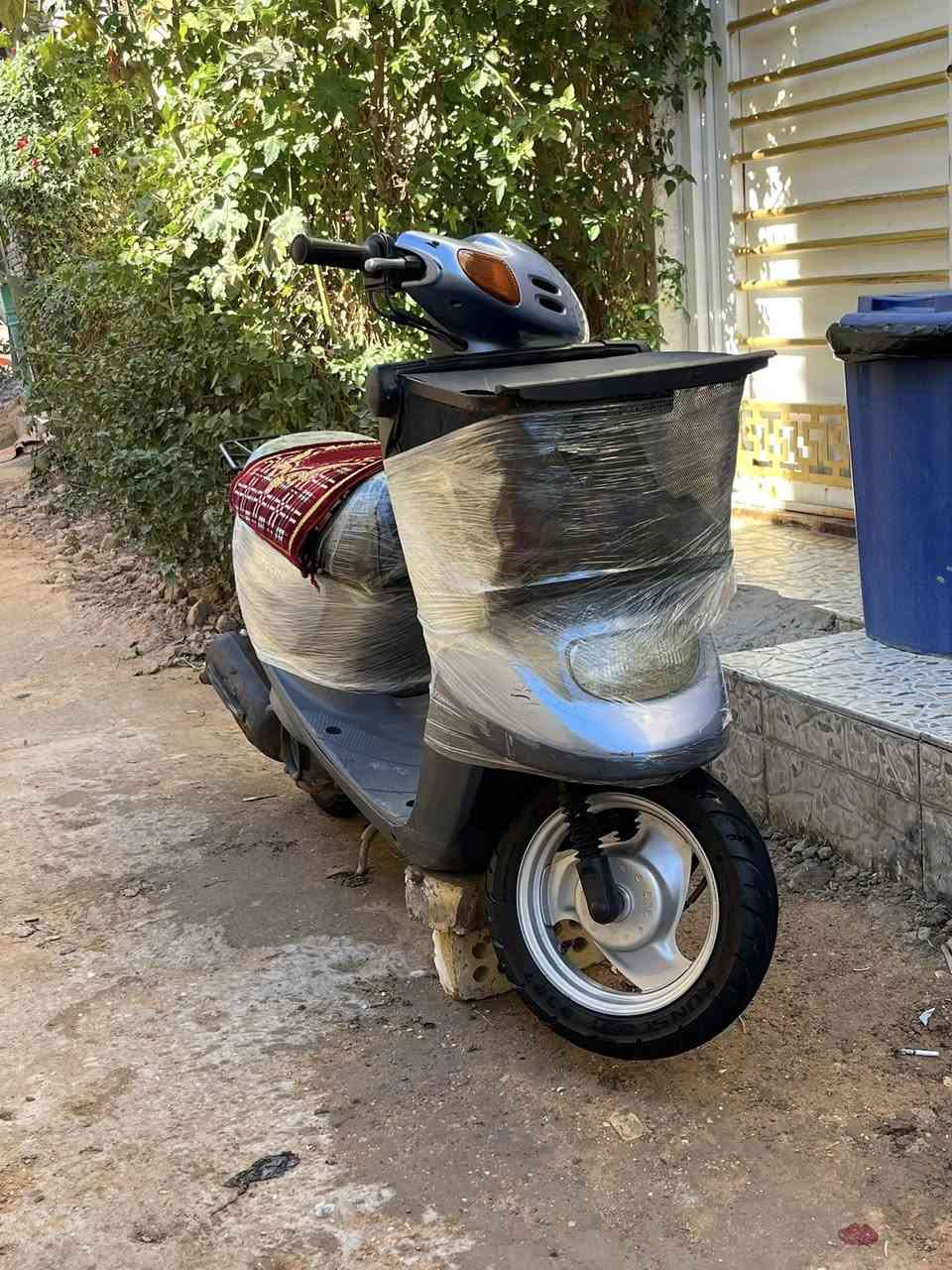 سلام عليكم دراجه منغولي أم السله دراجه برغي ما مفتوح بيها جديده بمعنى الكلمه وما معتازه ولا ربع الدراجه موديل 2007 وأم السله معروفه السعر 800قفل قفل الوصل مالتها مال المعرض موجود ماصارلها 3اشهر من طالعه من المعرض ب 1250 بيع مستعجل *********** مكانها كربلاء
