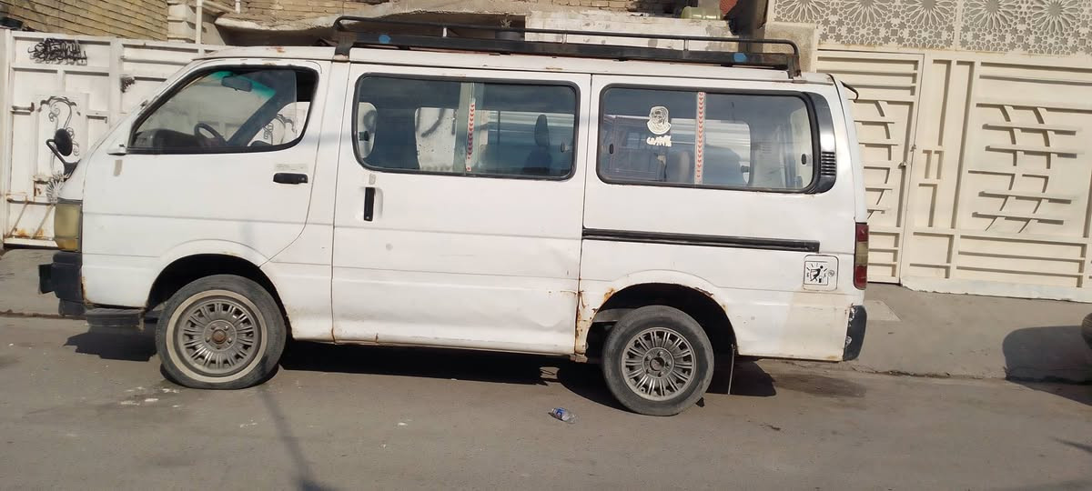 سلام عليكم سياره بيع او مراوس هايسه كيرومحرك ونجي وتماتيك السعر 17 مكاني بغداد ***********
