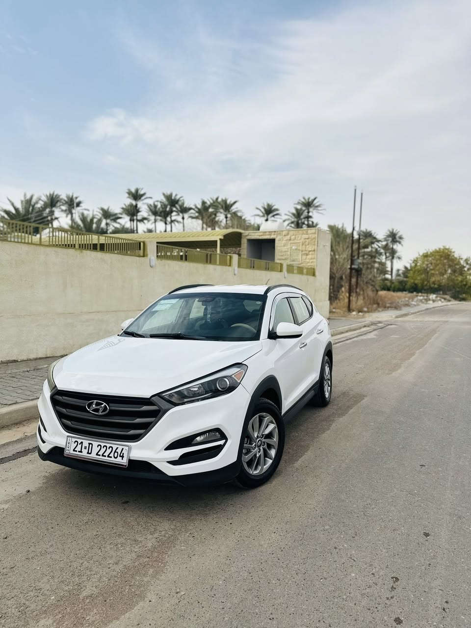 السلام عليكم 
توسان موديل. 2016 وارد 
رقم سليمانيه ب اسمي سنويه لل ٢٠٣١ هزه وفحص جديد. 
كير محرك كفاله لا تنقيص ولا تبخير. وعليهن ادامه 
صدر امامي خلفي جديد. 
4 تايرات جدد 
تبريد ثلج ❄️ تدفئه فول 
الصبغ. جاملغ امامي جاملغ عكس السابق بي بارد شبرين صبغ قبق جنطه يعني السياره قطعتين صبغ فقط. 
مكاني صلاح الدين. بلد. الضلوعيه. 
السعر. 145 وبيها مجال. للشراي.وبالعافيه ع ياخذها. 
الاتصال ***********
