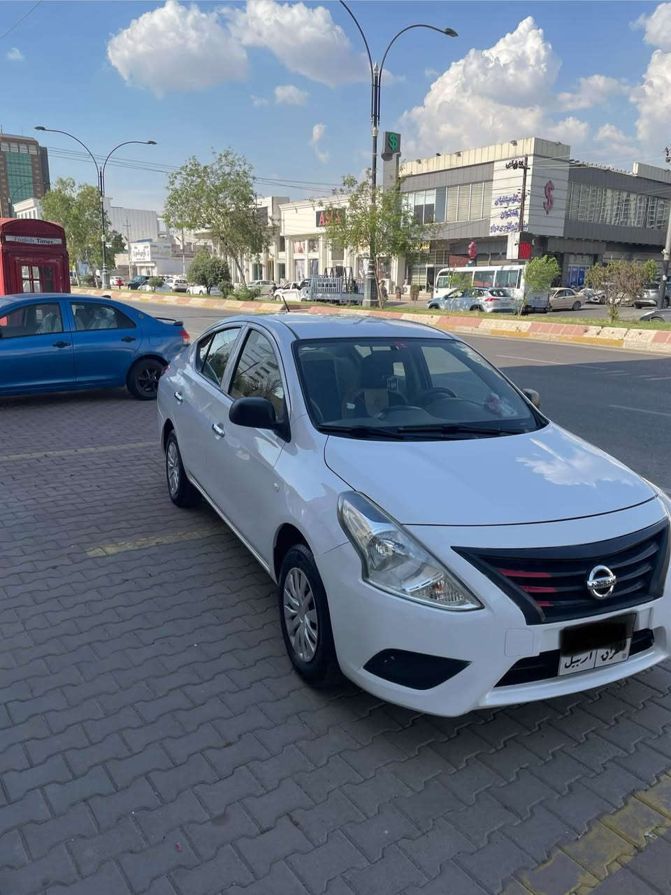 نیسان سەنی (لاکشمیبا)مۆدیل ٢٠١٩
ژ.م ***********وتساب و فایبەر
سەیارەکە نیوو جاملغی سبوعە لەگەل نیوو قەپاغ سوندووقی شوێنی سبوغەکانم نیشان کردووە لەوێنەکان سەیارەکە پێشی کەپسە جەمپەکی زۆر خەفیفی پشتی هەیە بەس بەدەنەکی پشتی هەندەک ئەزیەتی هەیە باقی دیکە هیجی نیە هەمووی بەشەرت
سەنەوی مانگێکە بەسەر جووە  رەقەمی کەونە 
گێر و مەکینەو بەناوکردنی هەمووی بەشەرتە
سعری ٩٠وەرەقەو مەجالەکی کەم 
ژ.م ***********(وتساب و فایبەر )
شوین هەولێر أربيل, العراق
