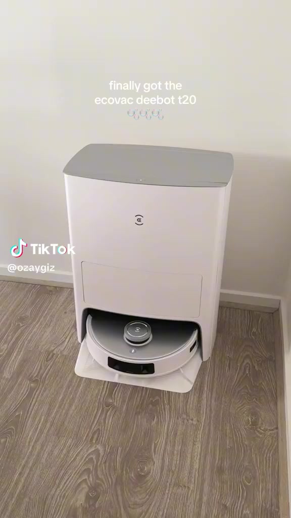 مكنسة روبوت ايكوفاكس  T20 فول مواصفات هذه صور مكنسة الروبوت ECOVACS DEEBOT T20 OMNI:
قوة السحب حوالي 6000 باسكال.
تمسح الأرضية بفرش دوّارة.
المحطة (القاعدة) تقوم بـ تفريغ الغبار وغسل الممسحة بالماء الحار وتجفيفها تلقائياً.
تستطيع رفع الممسحة عندما تكتشف السجاد حتى لا يبتل. @الجميع


**إذا كنت صاحب هذا الإعلان وتريد حذفه لأي سبب، رجاءا أرسل رسالة إلى الدعم الفني**