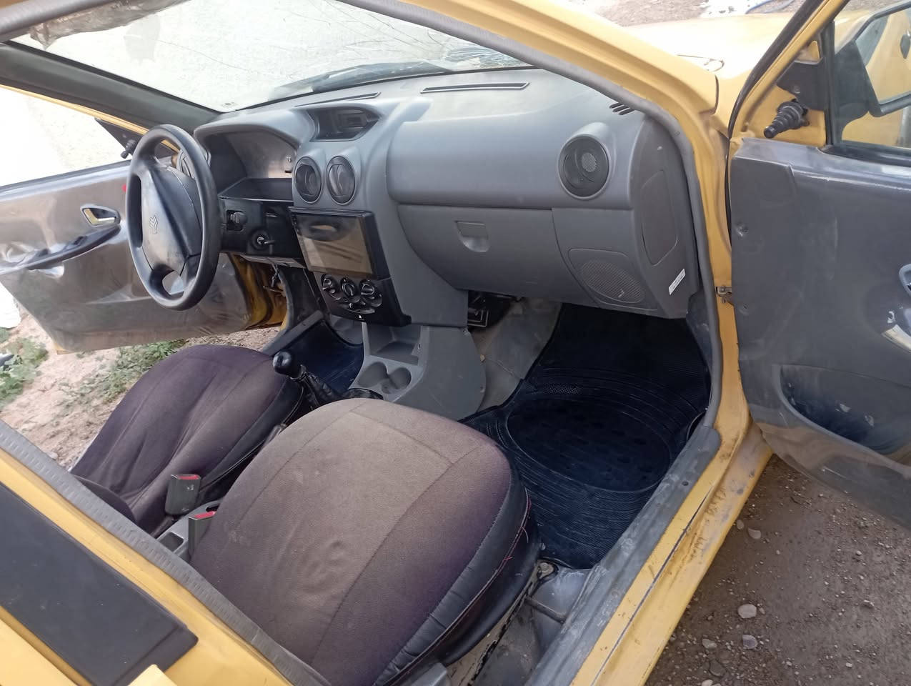 سايبه رقم بغداد الدولي 
موديل 13 مكانهه بل تاجي 
كير محرك نضيفات 
السياره حلوه مابيهه نقص كبل للشارع
السعر 24 اوبيهه مجال ***********
