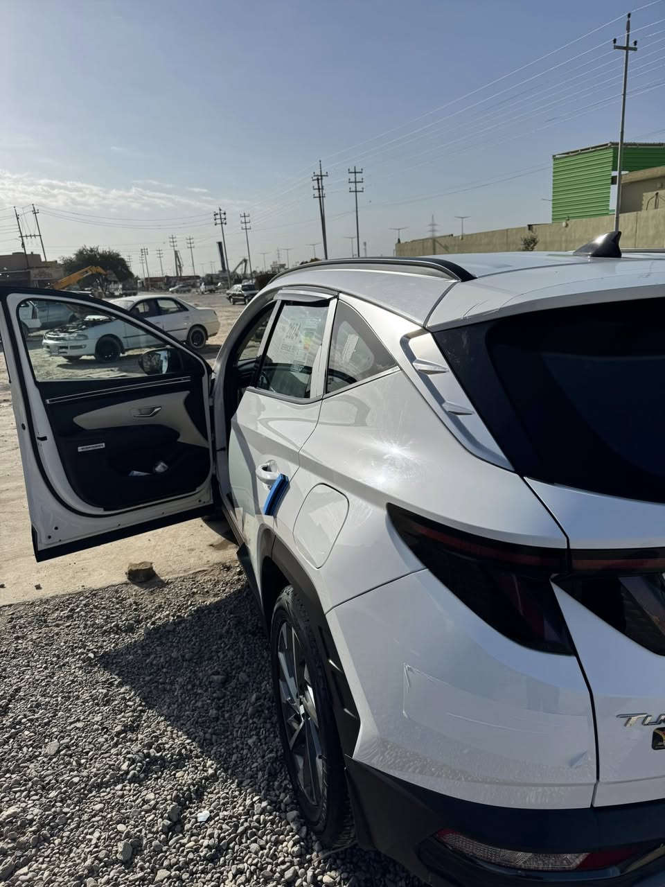 السلام عليكم

توسان ٢٠٢٤ خليجي كفاله عامة لا صبغ بيها بارد على كد كف الايد بقبغ الجنطة  

فول مواصفات عدا بنراما 

بصمة 

تشغيل عن بعد

كشنات كهرباء 

سايد بريك بصمة 

بردات خلفية 

شاشة ديجتال

لايت زنون 

داخل لون ابيض

تبريد قطعتين 

نضام ترحيب
مدوشمة 
كاعيات وكشنات ومطريات وكماليات وتخم تاير جديد 

رقم بغداد باسمي عارضها203 ورقه وبيها مجال قليل 

 لاتصال ***********

مكاني بغداد حي العامل
