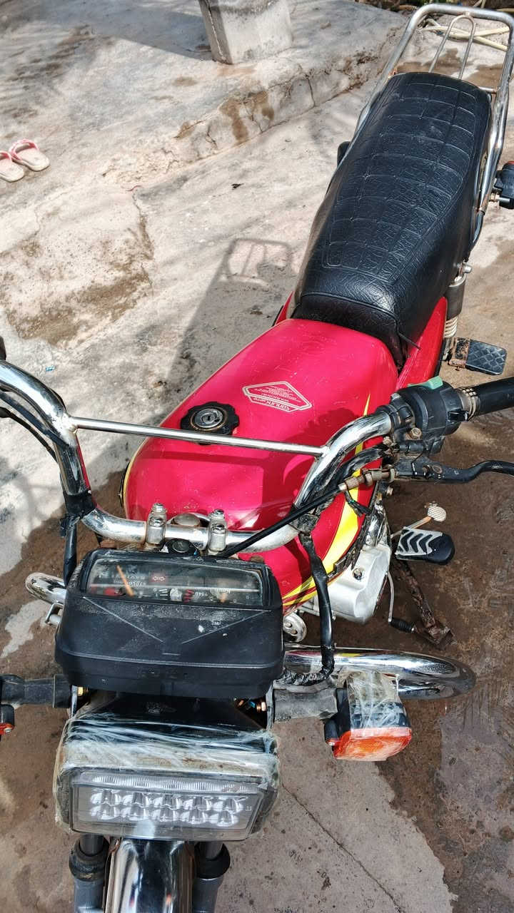 سلام عليكم دراجه جني عدل لبيع سعر 300بيه مجال مكان دلي عباس  بيه كرت مكان دلي عباس


**إذا كنت صاحب هذا الإعلان وتريد حذفه لأي سبب، رجاءا أرسل رسالة إلى الدعم الفني**