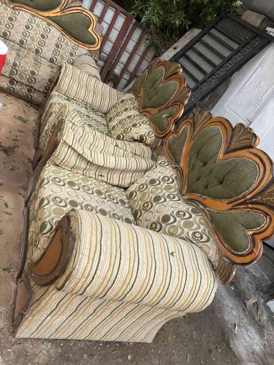 غراض بيت للبيع كلمن وسعره
ناصريه مركز / ***********
