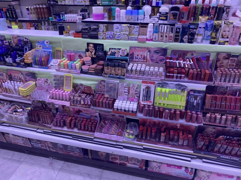 متوفر بيع شلعه بسعر مناسب كله ستندر واصلي كوزمتك عطور خليجي فرنسي معطرات بخور اماراتي سعودي 

***********اتصال
***********واتساب
