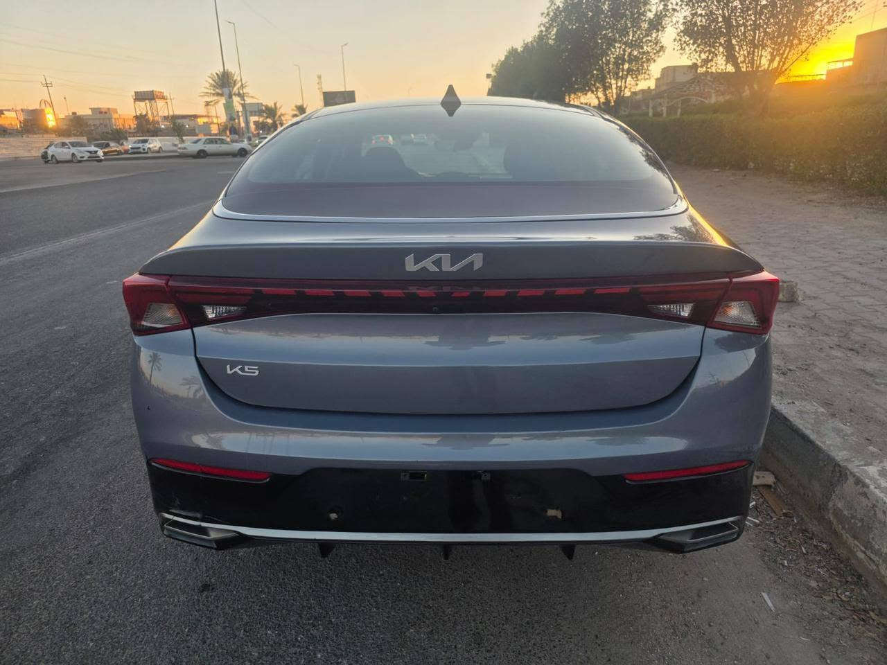 سلام عليكم  !
كيا k5 موديل2023

وارد امريكي 🇺🇸🇺🇸

المواصفات : فول مواصفات باستثناء البنوراما  

مثبت سرعة تفاعلي

نضام ترحيب

نظام النقط العمياء 

تحكم تلقائي في درجة الحرارة  

تشغيل عن بعد

وقوف ذاتي 

سايد بريك كهربائي 

6 وضعيات قيادة

مثبت سرعة

تسخين الستيرن 

قفل امان للاطفال

جامات اربعة Auto

كشنات جلد و خزن لون اسود 

شاشة كبيرة 🖥️

شاشة تحكم المكيف 🖥️

كاميرات 360ْ 📷

‏Auto Park 

حساسات امامية و خلفية

تبريد و تسخين الكشنات 💺

رادار امامي خلفي 📡

شحن لاسلكي

السعر :150 ورقة 

مكان السيارة : البصره

للتواصل : ***********
