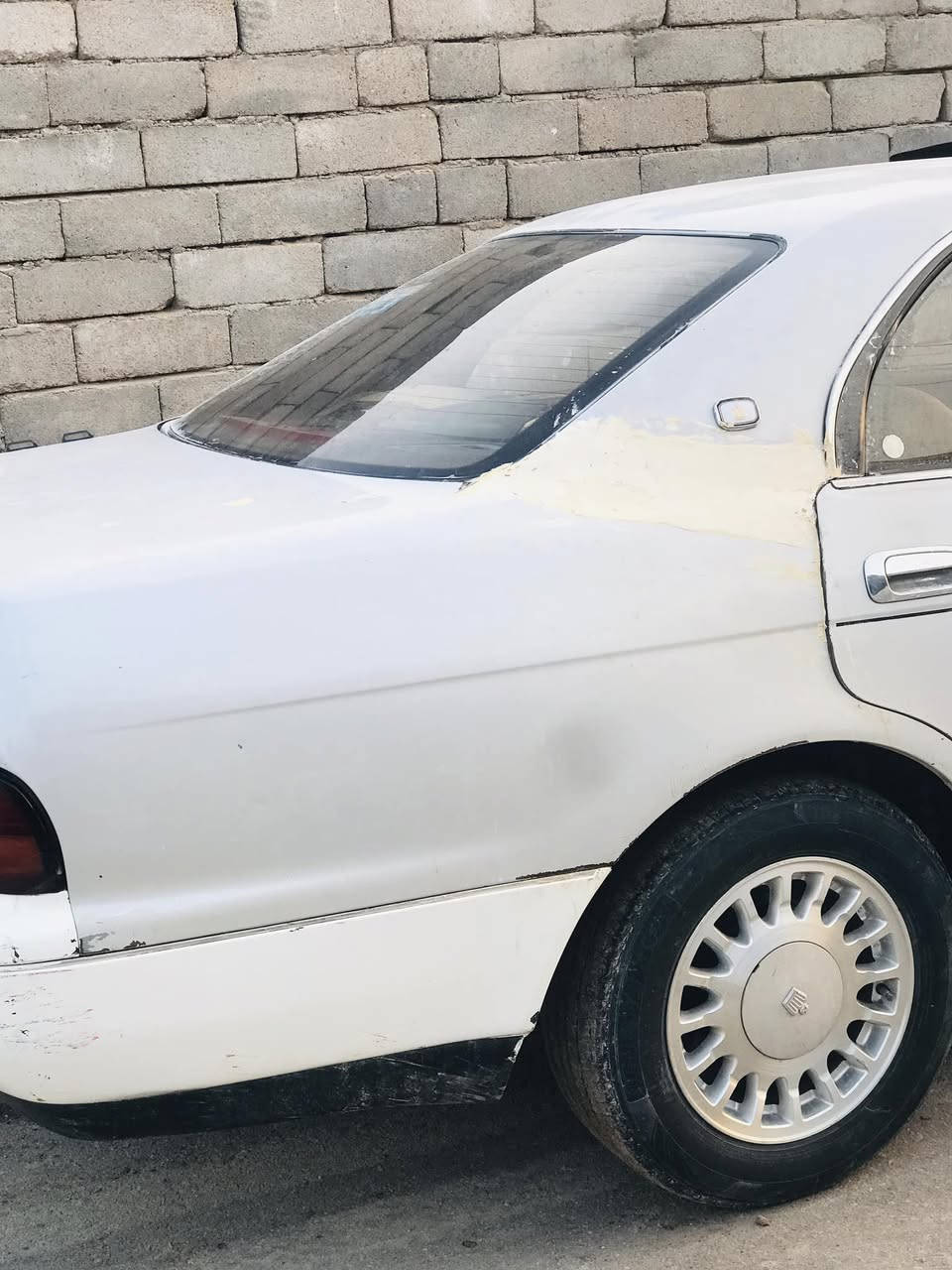 السلام عليكم سياره بطه مديل٩٣ بسمي سنويه بعد شهر وتنتهي السياره مضروبه صندوك محرك ٢٥٠٠ديلكو حداديه جديده الهاتف ***********السعر خاص
