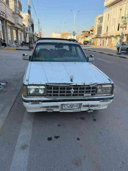 سوبر مديل 82.رقم صدامي راعيه موجود
مكينه 2500vvit بيه ربل ولف كايم ادخن بدايت تشغيل 
كهربائياته شغاله  
مابيه اي ضربه الحزام معمر 
شواصيه نضاف
السعر 15$ وبيه مجال
مكان السياره البصره ابي الخصيب 
رقم ***********
***********
