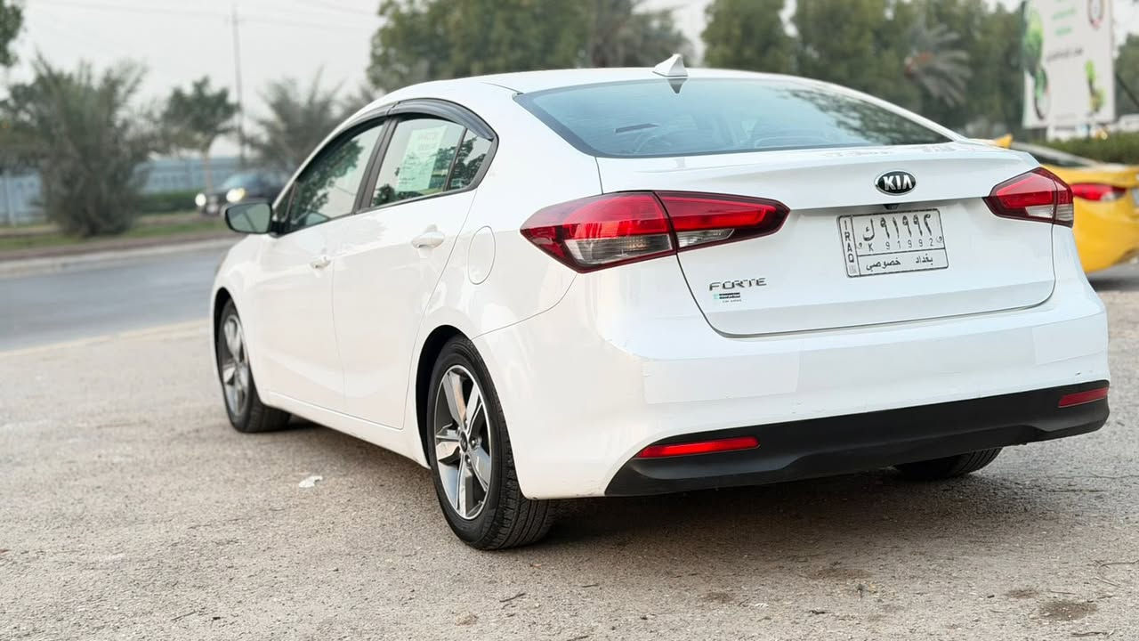 سلام عليكم كيا فورتي لبيع موديل 2018سيارة جاهزة من كلشي صبغ 3قطع بدون دواخل مكينة 2000دوش السعر 118المكان السيارة البياع الاتصال على الرقم ***********
