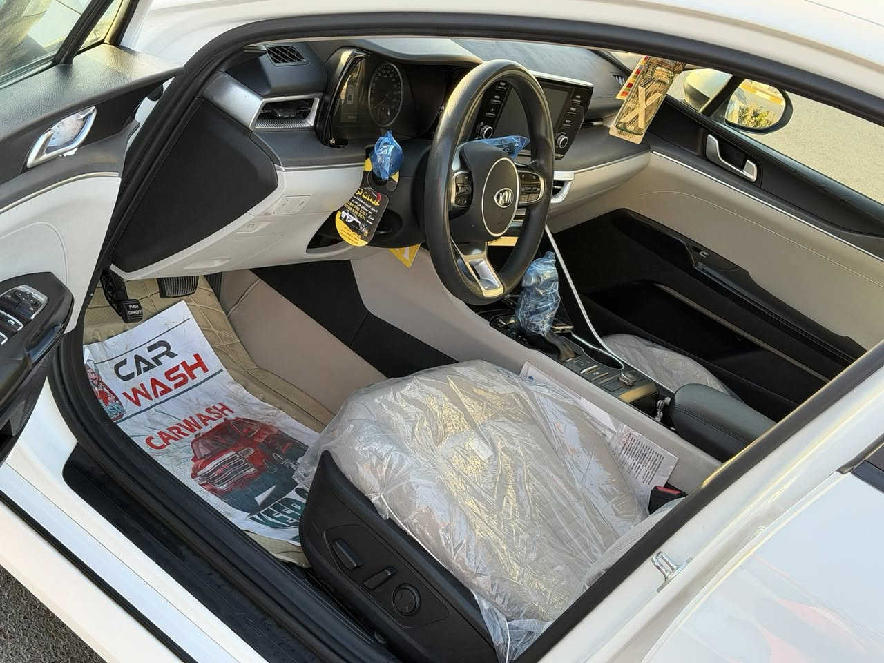 سلام عليكم
كي فايف 

موديل 21

خليجي 

محرك 200

كفاله من صبغ 

سعرها 175

*********** مكان رمادي
