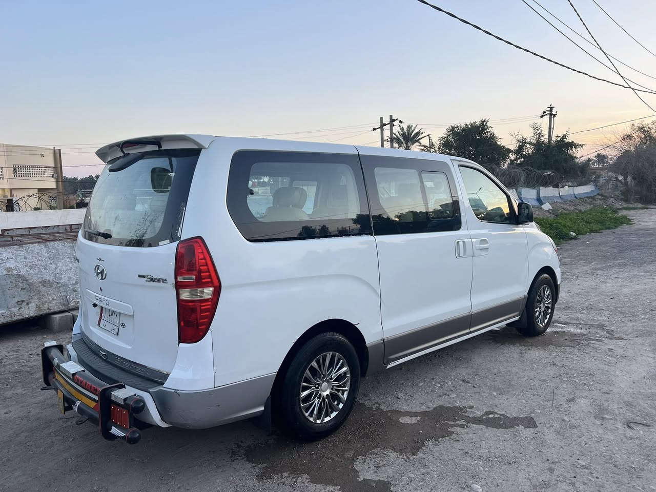 السلام عليكم ستاركس موديل2011بسمي تحويل ثاني يوم رقم ديالى مصفرة هيئة غرامات جاهزة محدثة١٨  دوشمة ارضية سقف محرك حاوية بدون تتقيص مكاني ديالى الاتصال***********
