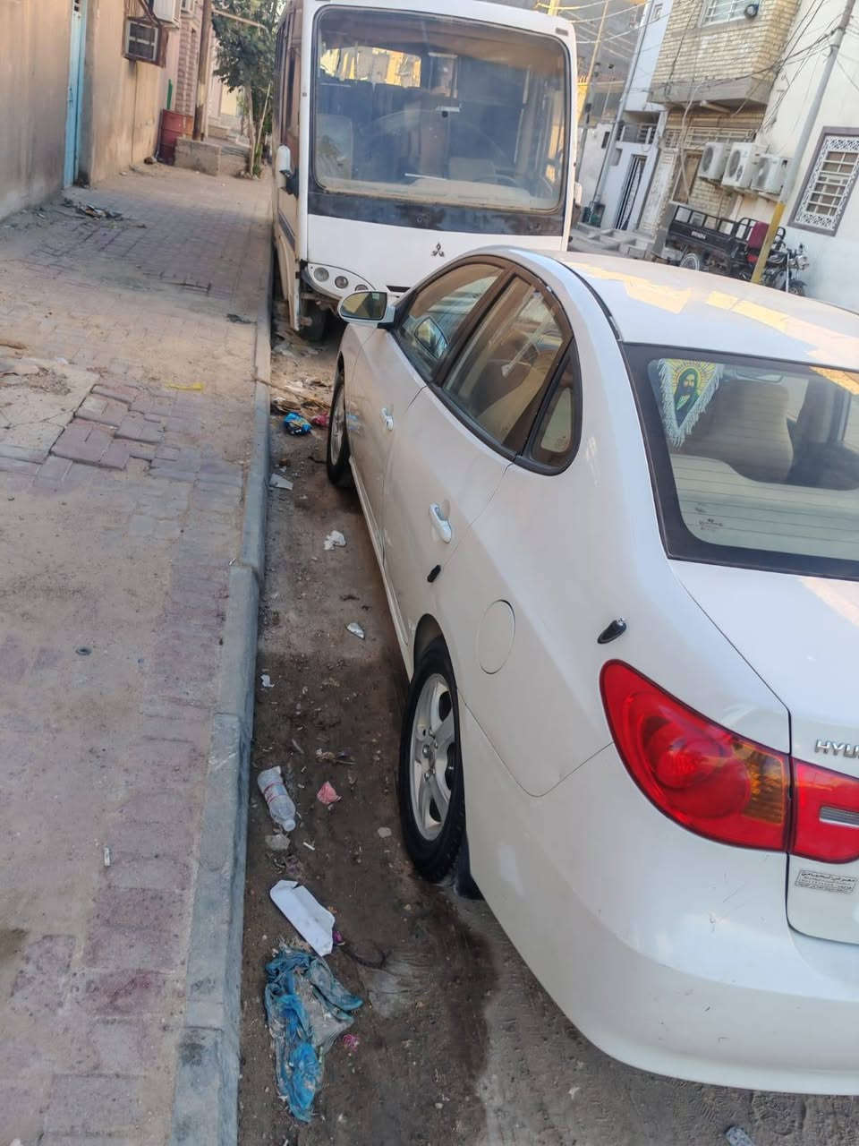 سلام عليكم النترا للبيع موديل ٢٠١٠ خليجي سياره بدون صبغ مكينه كير مكفولات حداديه تخم تايرات تبريد ثلج مكاني بغداد شارع حيفا *********** السعر 100 بيها مجال بيه باب الخلفي بارد بيه كم رصعات بل قمار خفيفات كلشي مانبينات
