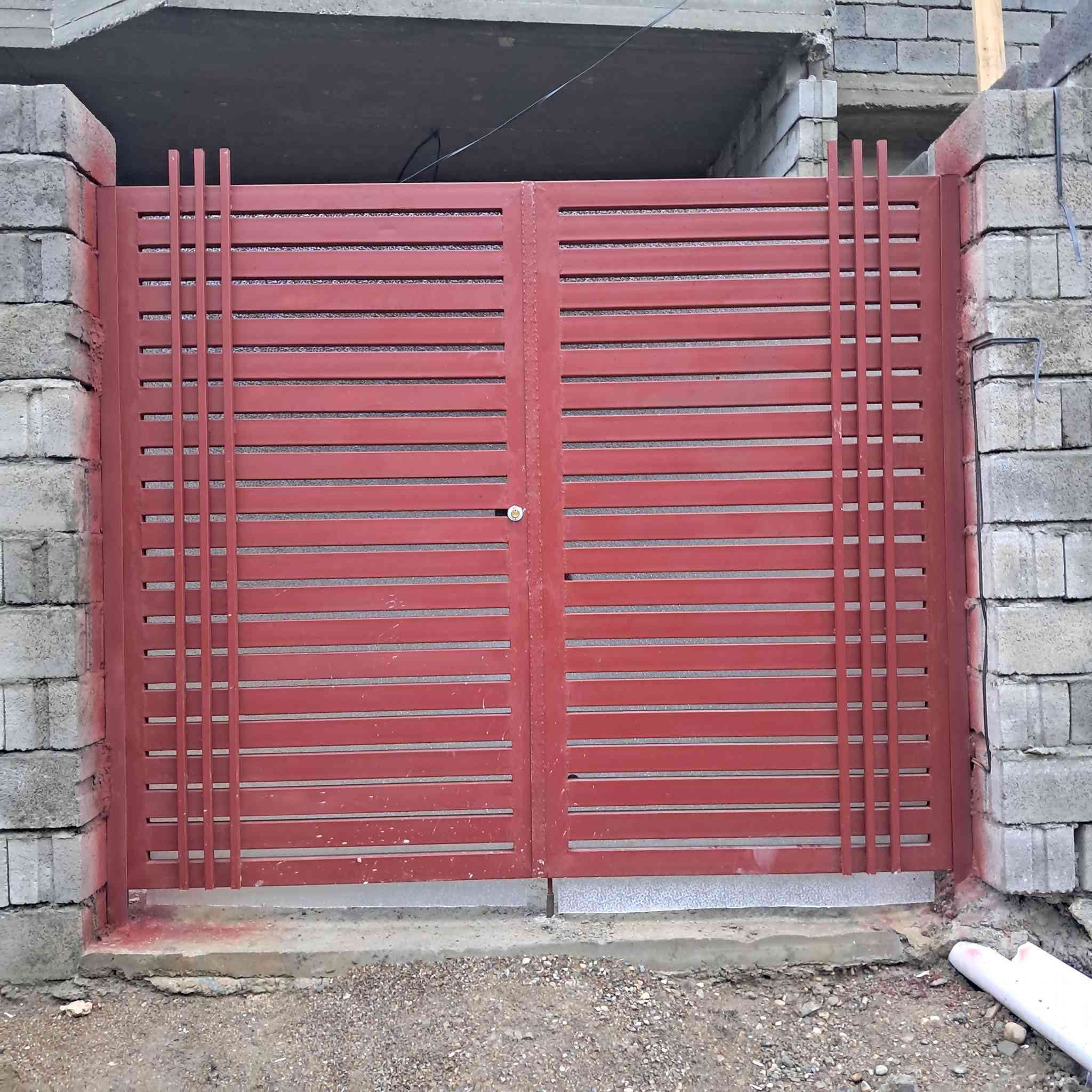 حدادة ابو حسين عمل أبواب وشبابيك اسعار مناسبة 
***********
