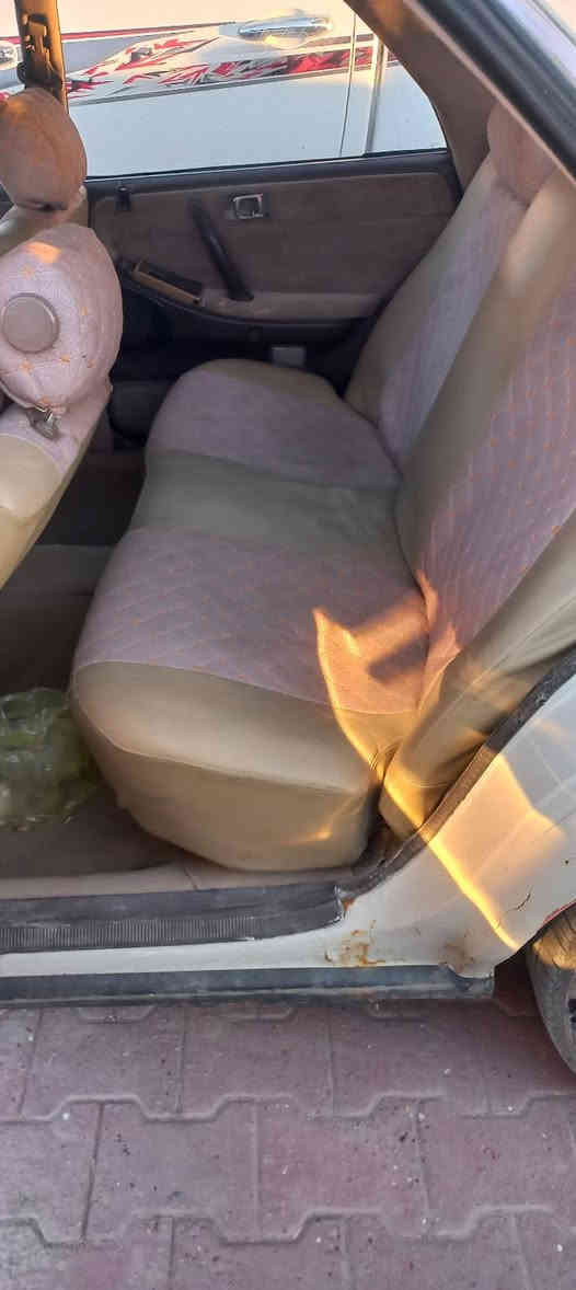 سيارة للبيع سوبر هارتوب موديل 1990
رقم نجف بسمي تحويل ثاني يوم سنويه لل(2027) تسقط 
السياره بس الكير بها تعبان يرادله جوزات  اني ابيع بيها كير بالوجه  سياره مدوشمه كهربائيات كله شغال مكينه ٢٥٠٠
السعر المطلوب(31) وبيها مجال حك الجيه مابيها
السياره مكانها بغداد جسر ديالى القديم شارع ٧٠ 
رقمي *********** خابر  ودلل
