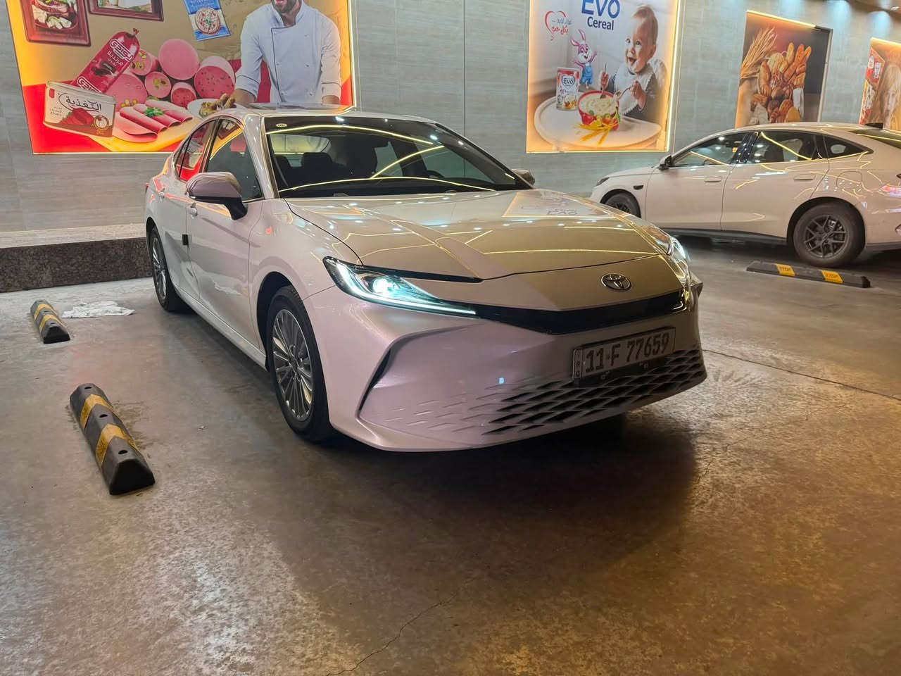 تويوتا كامري هايبرد 2025
السياره اعلى مواصفات بالفئة مالتها

1- بصمة

2- فتحة سلايد روڤ

3- تبريد قطعتين (خلفي)

4- شاشه كبيره 8 انش

5- رادارات

6- تشغيل عن بعد

7- مانع تصادم توقف ذاتي

8- نقط عمياء

9- 4 سلندر تجميع صيني

10 - كشنات جلد

12- شاحن واير ليس

13- تدفئة بالمرايات ( مانع ضباب)

14- تحذير الخروج عن المسار

وباقي المواصفات المعروفه بالكامري

السياره  زيرو ماشيه 5000 آلاف 
السعر 228 
وباسمنه تحويل باي بوقت
عنوان الفلوجه ***********
