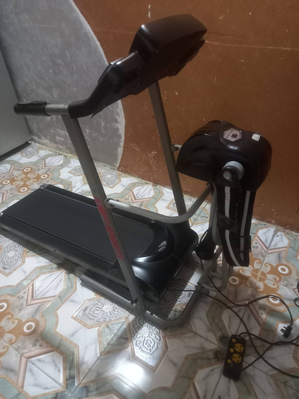 جهاز جري اوربي بي جهاز خواصر ومذوب الدهون شرط الفحص سعره 180الف عنواني البصره زبير


**إذا كنت صاحب هذا الإعلان وتريد حذفه لأي سبب، رجاءا أرسل رسالة إلى الدعم الفني**