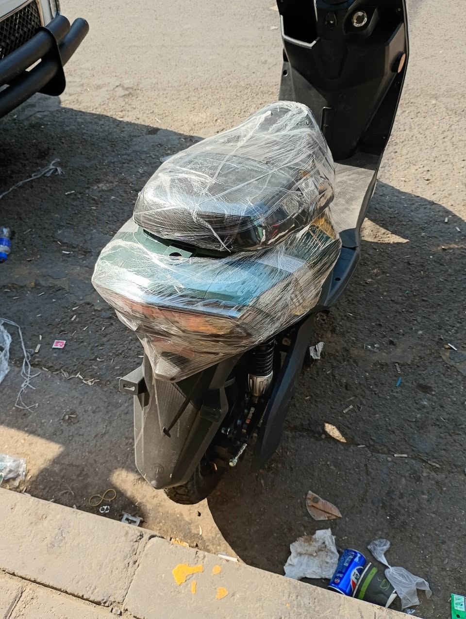 بغداد الكراده دراجه شحن للبيع
سلام عليكم دارجه شحن ام عيون موديل 25 صار شهرين من مشتريها مواصفات فول تاير چوبلس ويل كاب 6 بطاريات  كروس سرعه شحنها يمشي 70كيلو غير متواجد على فيس اتصل على رقم *********** بي واتساب
