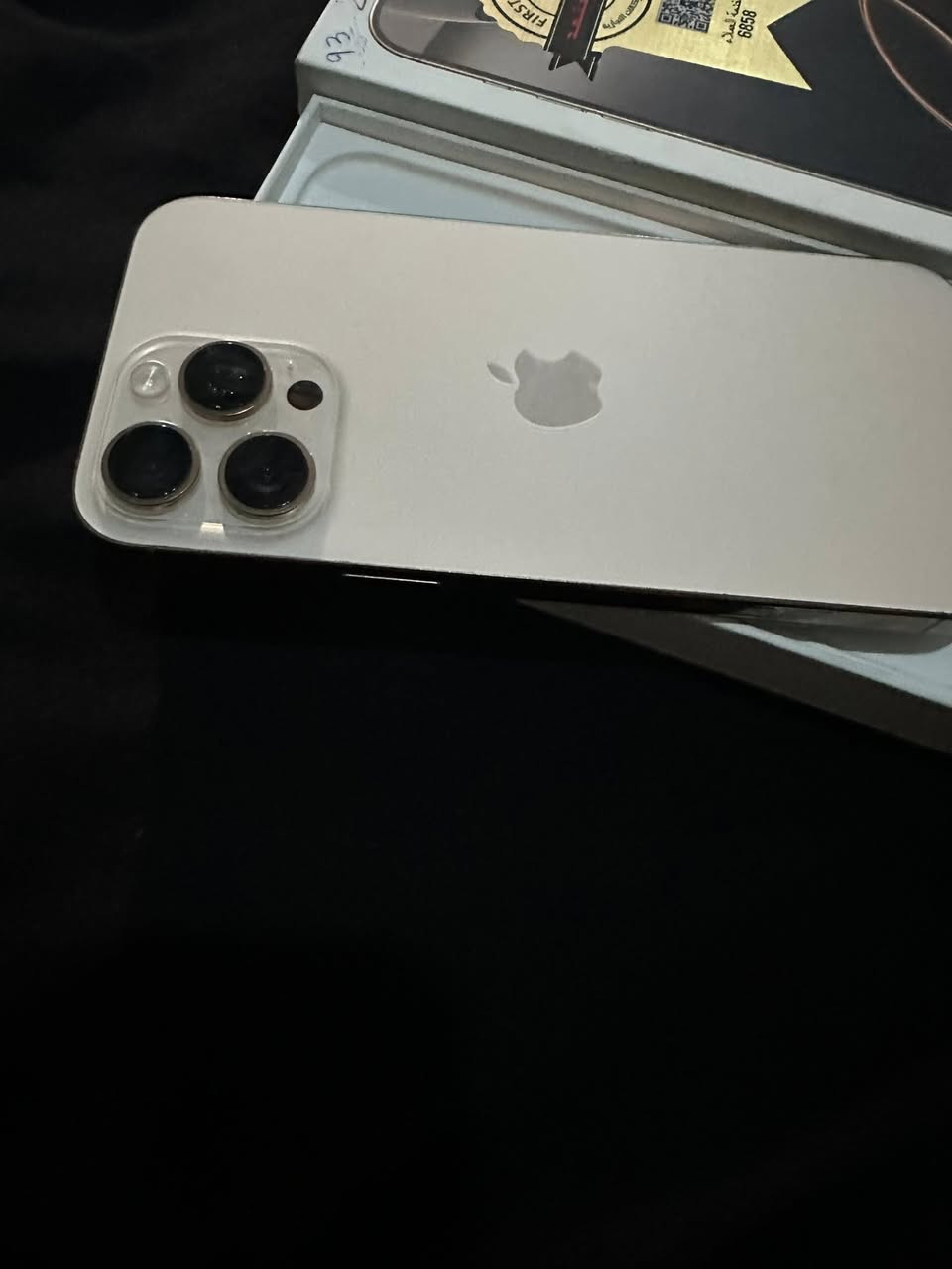 آيفون 16برو ماكس جهاز جديد بطاريه 91 ذاكره 256 تجي تاخده من باب البيت اي شيء بي يرجع سعر 1250 ذقم***********
