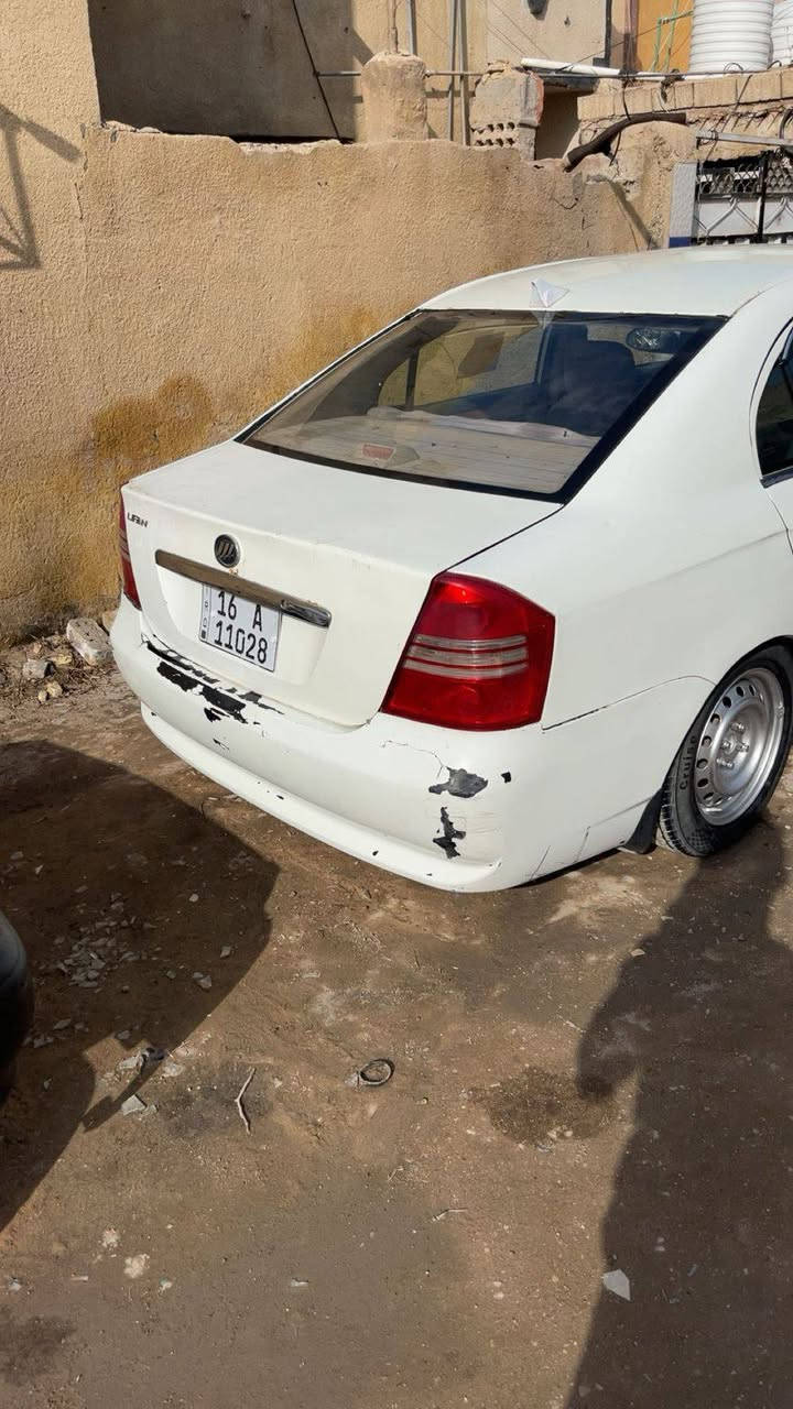 ليفان للبيع السعر 40وبيه مجال قليل مصبوغه جماليه كير اوتوماتيك مكان كربلاء رقمي ***********مديل 2012السياره جاهزه بيه ضربه بلجه اليمنه جوه الجاملغ يرادله صبغ
