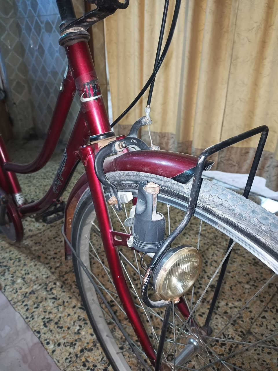 بايسكل ياباني حجم 26نضافه فول تجي وتكلب احسن من الصور السعر 110وبي مجال العنوان حي المعلمين شارع التجنيد القديم الاتصال علئ هذا الرقم وبي واتساب ***********
