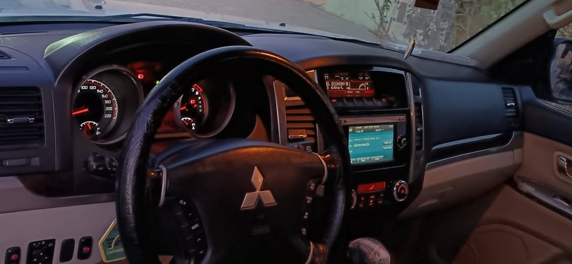 سلام عليكم سياره باجيرو البيع 2008 محدثه 2024 سياره كفاله عامه بيه بارد بسيط فول موصفات جديده رقم بغداد مشروع وطني مكينه 3000 العنوان النجف الاشرف رقم تصال ***********
