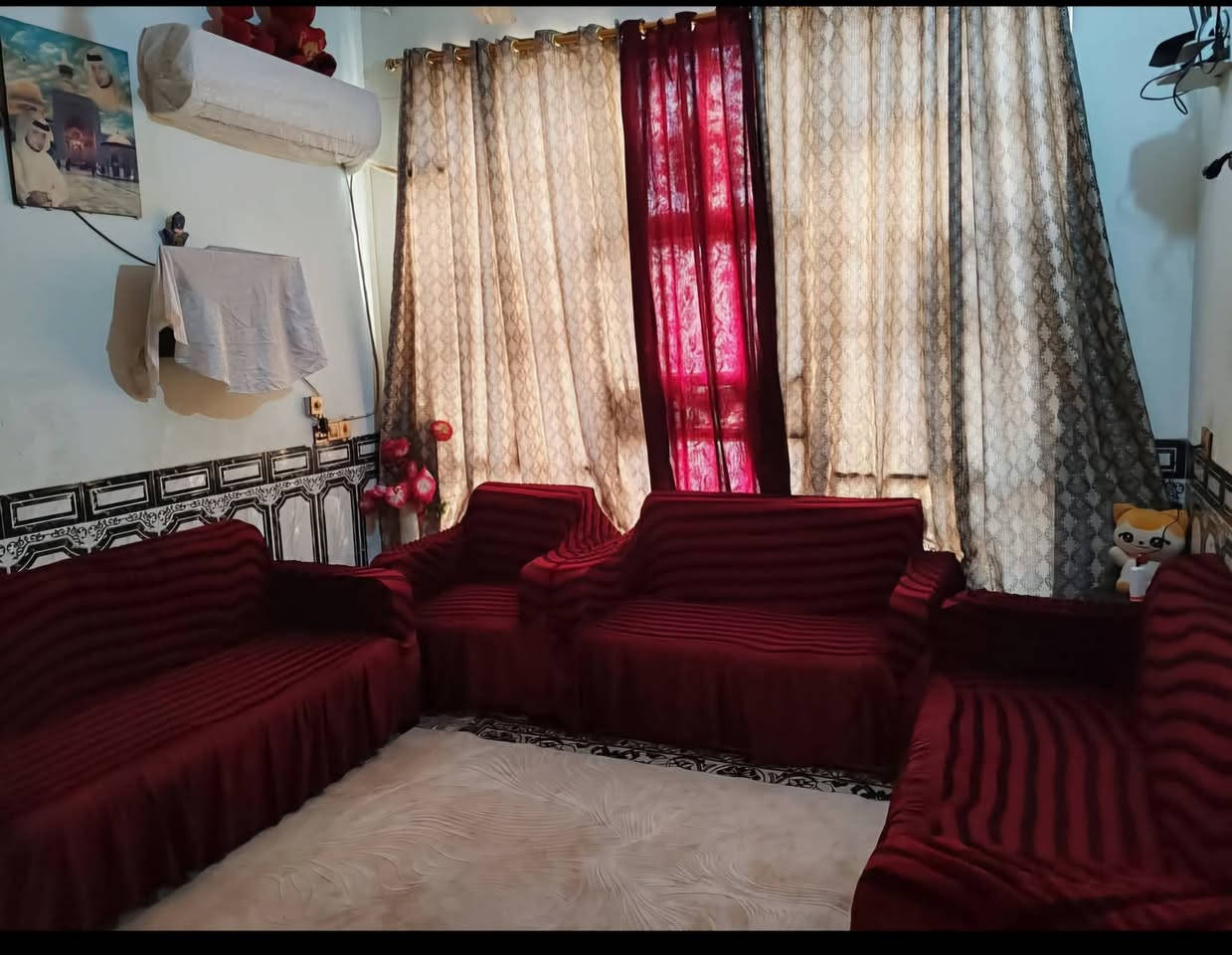 دار للبيع طابو صرف مساحته ١٥٠م بالنسد واقع ١٨٠م شارع الجديدة مقابيل مجمع علي هاشم للإستفسارالاتصال على ***********
