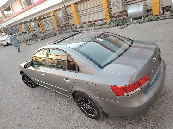 السلام عليكم سياره سوناته موديل 7.ادوات. ما مسجله. للبيع محرك كير شرط. محرك 2400 صدر جديد تواير ٤جدد  كهربائيات كلها شغاله. تبريد ثلج سياره جاهزه أمري شفط.. تنته شغاله.  سياره مال بيت.، شرط انضف من الصور.،. السعر 38💰 قفل بيع فقط نقد . قساط مده ما ابيع.،. للبيع او مراوس حسب القناعه.. مكاني شرقاط ***********
